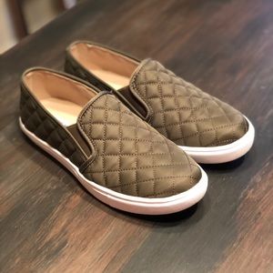 ⭐️Steve Madden Women’s Ecentric-Q Sneakers⭐️